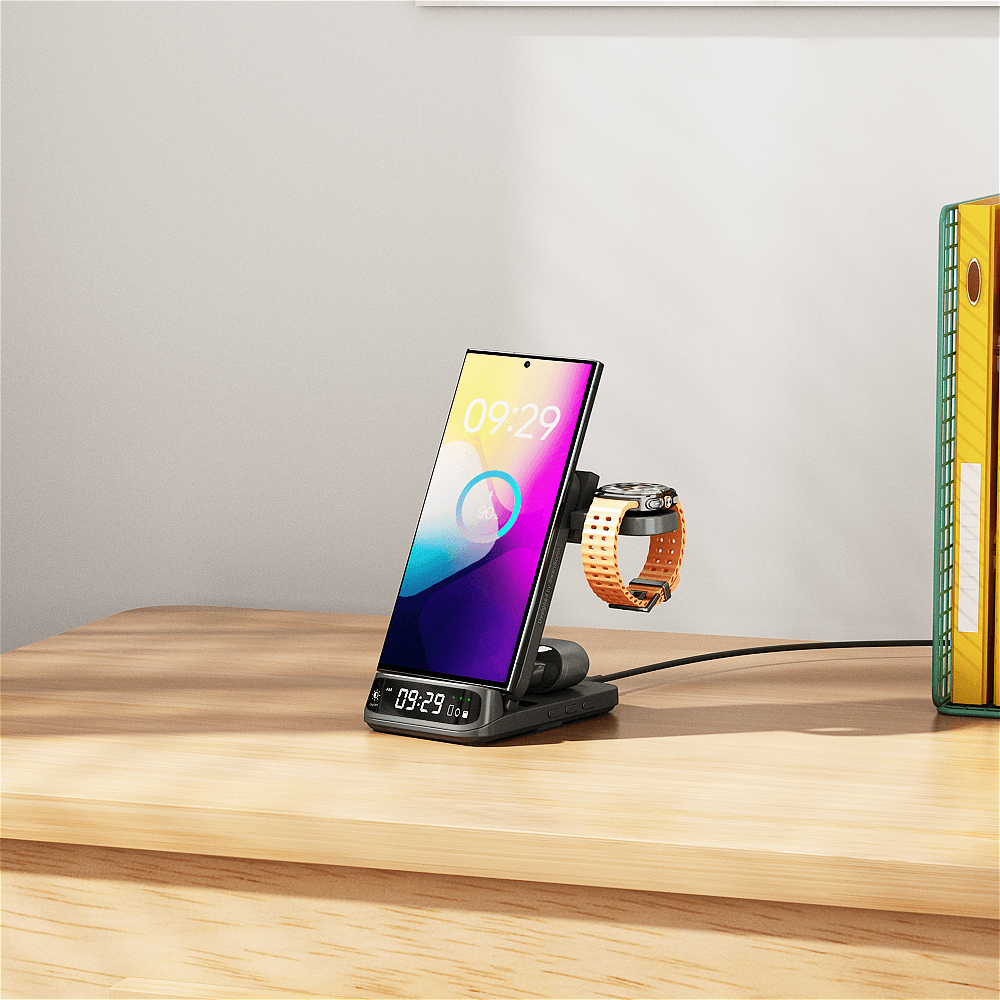 SwanScout 708S placed on an office desk, seamlessly powering Samsung Galaxy devices during work