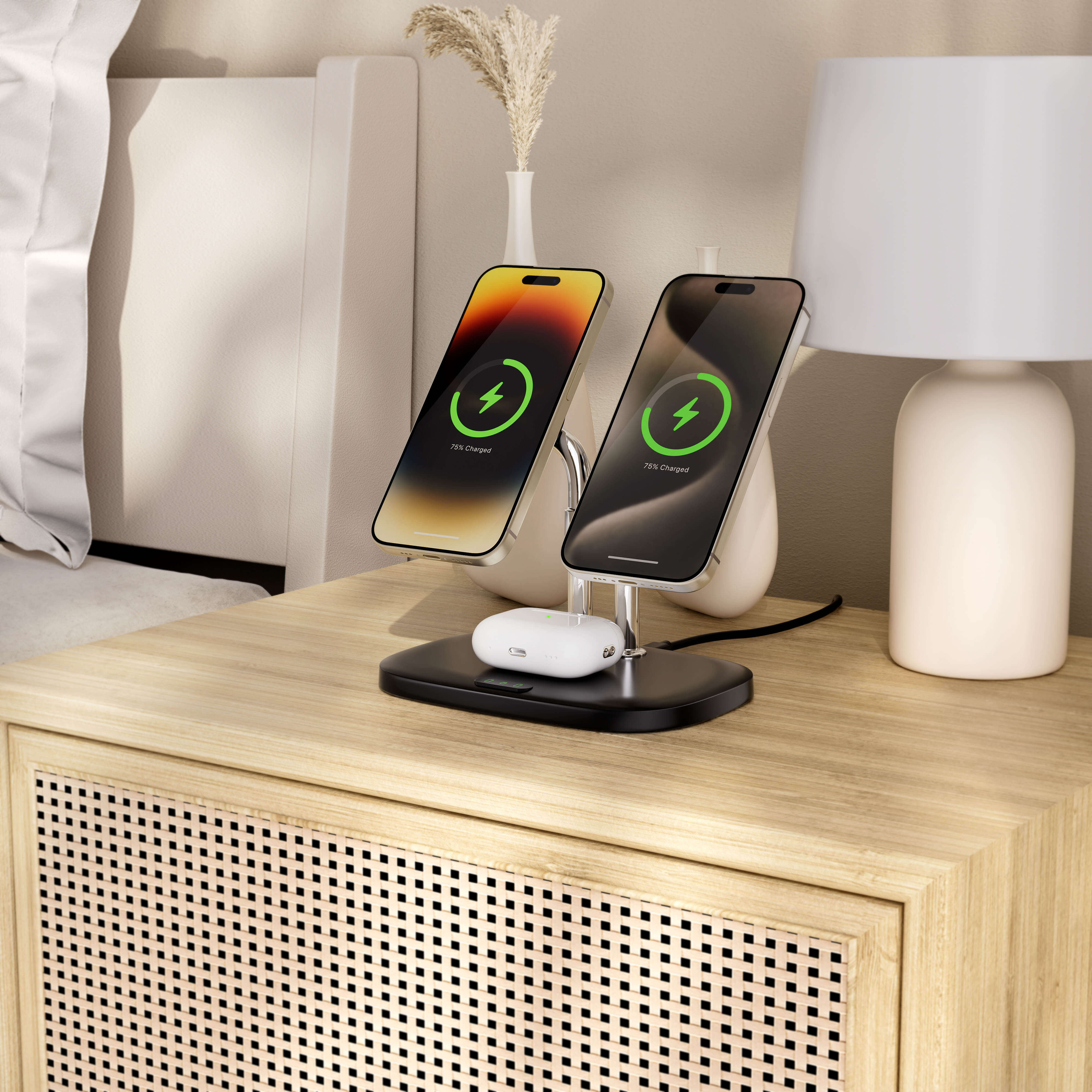 Introducing SwanScout 706M, a 3-in-1 Foldable Wireless Charging Station for Apple devices, designed for compatibility with multiple devices, featuring magnetic suction technology for improved charging efficiency. Its elegant design is sleek and sophisticated, while accurate charging indicators provide intuitive charging status.